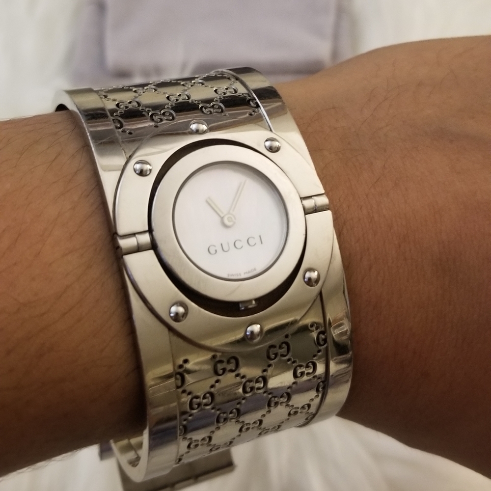 Authentic womens Gucci watch